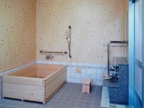 各フロアごとにキッチン・居間・浴室などが設けられています。