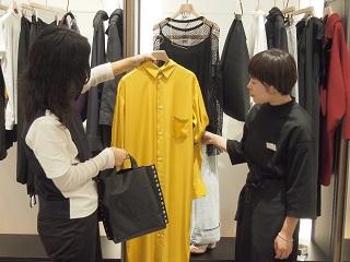 お客様対応・接客がメインのお仕事になります。