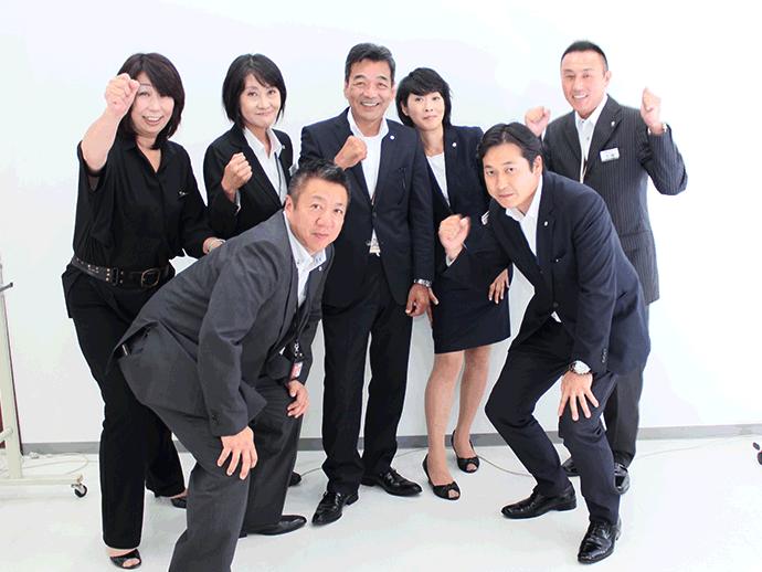 幅広い年代のスタッフがのびのびと取り組んでいます。