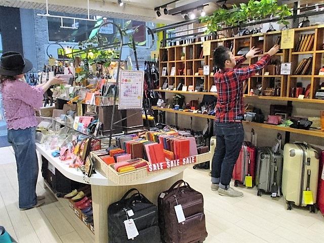 可愛い商品に囲まれて、見るだけで楽しいショップです。