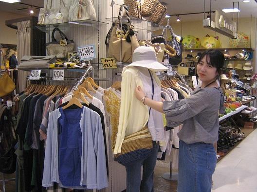 スタッフ同士仲が良いので店内は明るく活気があります！
