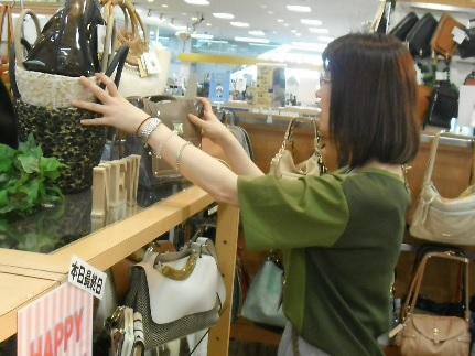 可愛い商品に囲まれて、見るだけで楽しいショップです。