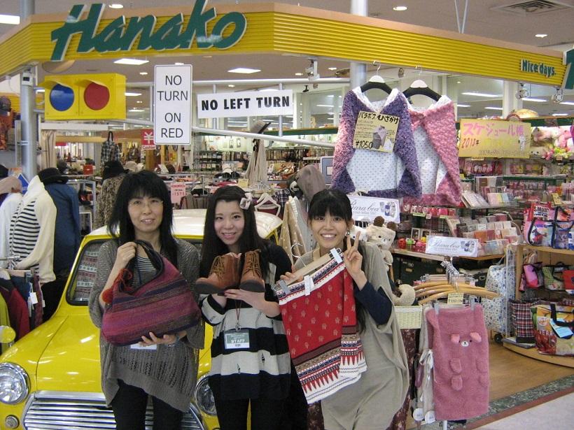 スタッフ同士仲が良いので店内は明るく活気があります！