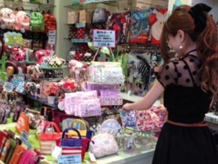 スタッフ同士仲が良いので店内は明るく活気があります！